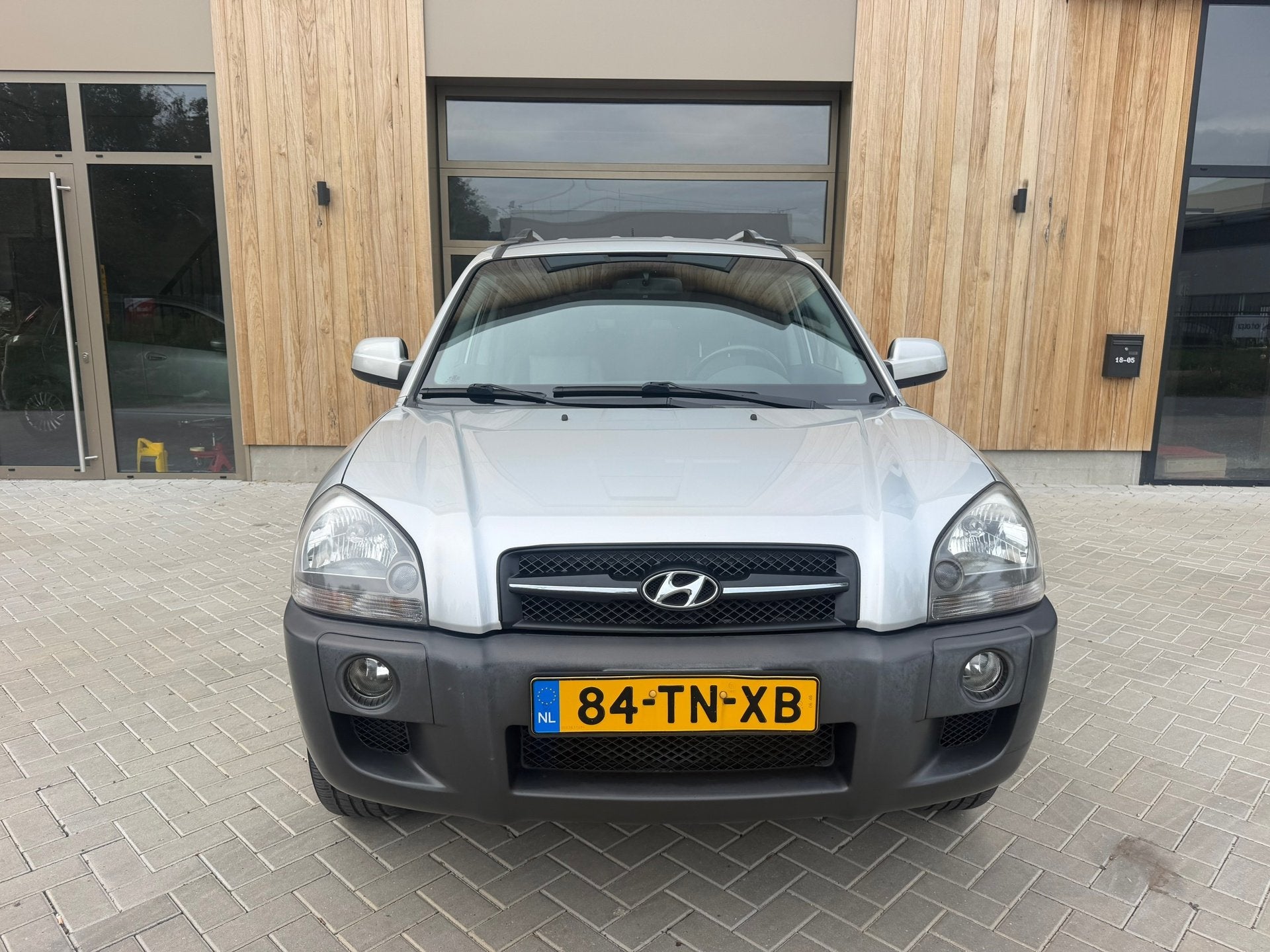 Hyundai Tucson 2.0i Style Premium, Gebruikt, 4 cilinders, Handgeschakeld, Grijs