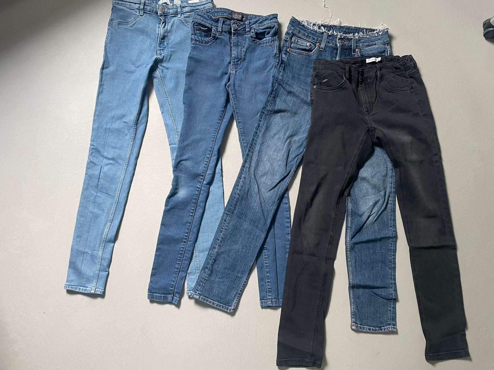 4x jeans spijkerbroek 32 / 34 / XS, Ophalen of Verzenden, Zo goed als nieuw, Meisje, Broek