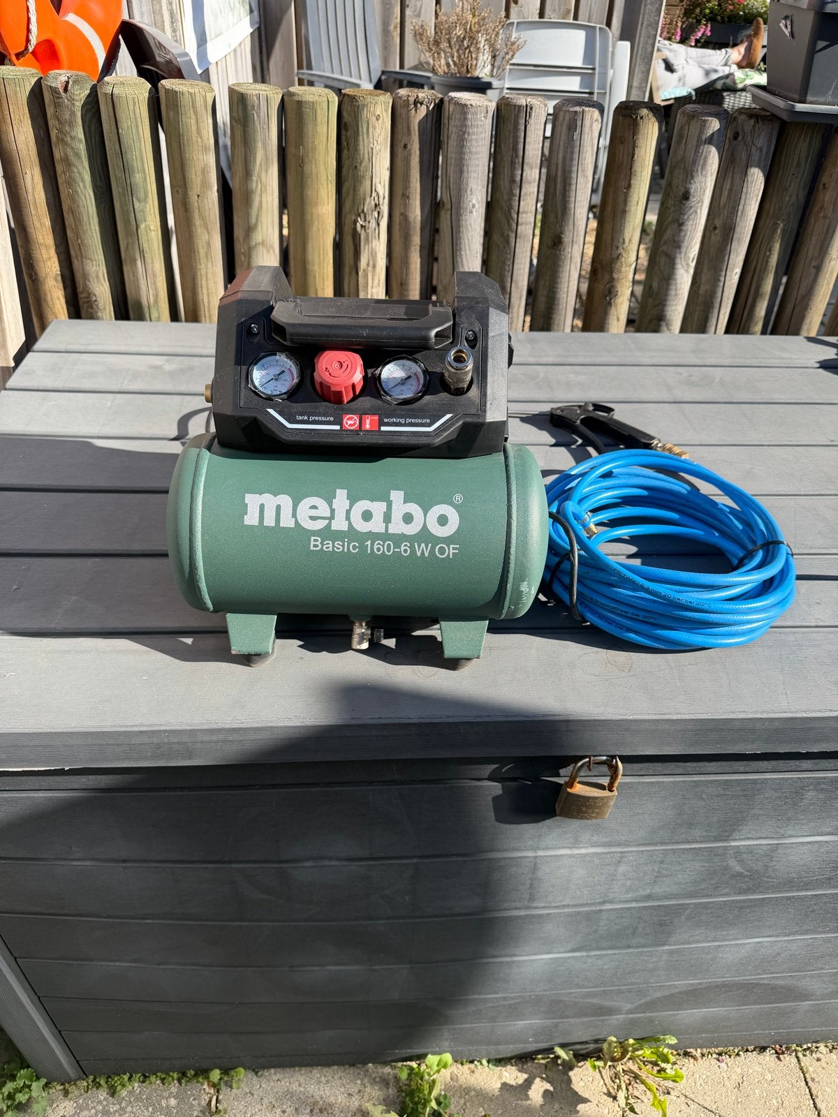 Metabo Basic 160-6 W OF compressor met luchtslang, Doe-het-zelf en Verbouw, 6 tot 10 bar, Ophalen of Verzenden, Zo goed als nieuw