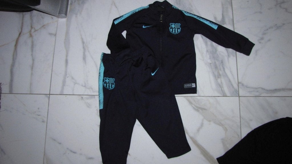 80-86 FC BARCELONA trainingspak, Ophalen of Verzenden, Zo goed als nieuw, Jongetje, Pakje