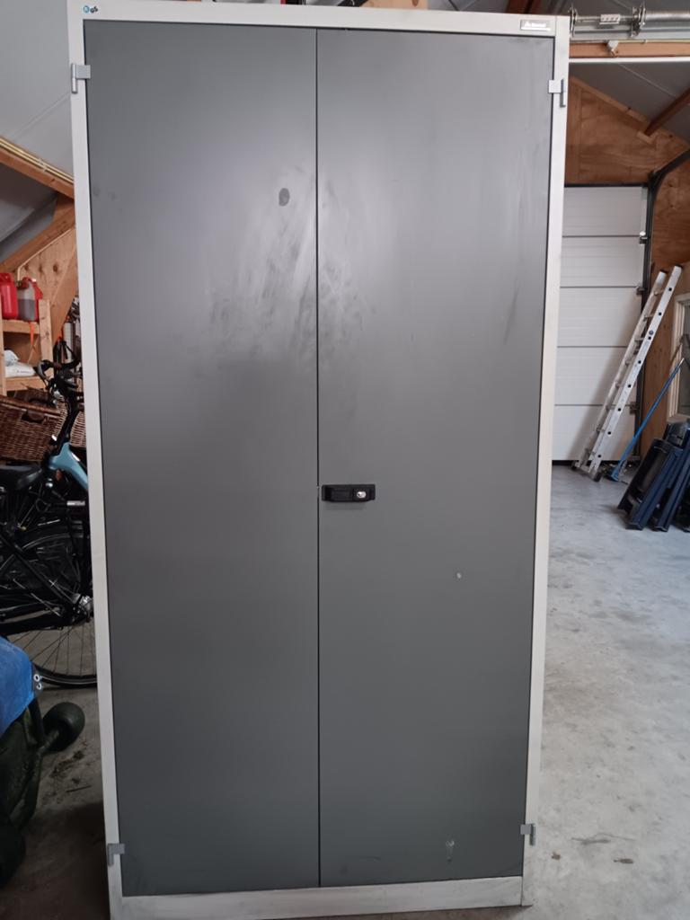 Freeskast 200x100x55 cm - Robuuste Opbergkast, Ophalen