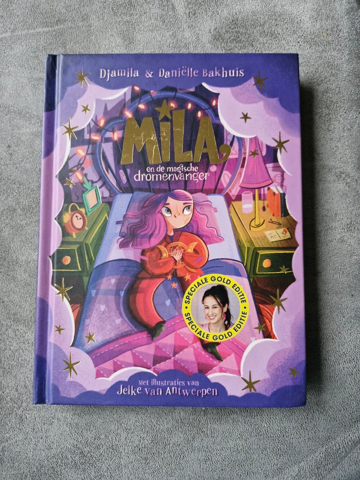 Mila en de magische dromenvanger - Djamilia & Daniëlle Bakhu, Djamila & Daniëlle Bakhuis, Ophalen of Verzenden, Zo goed als nieuw
