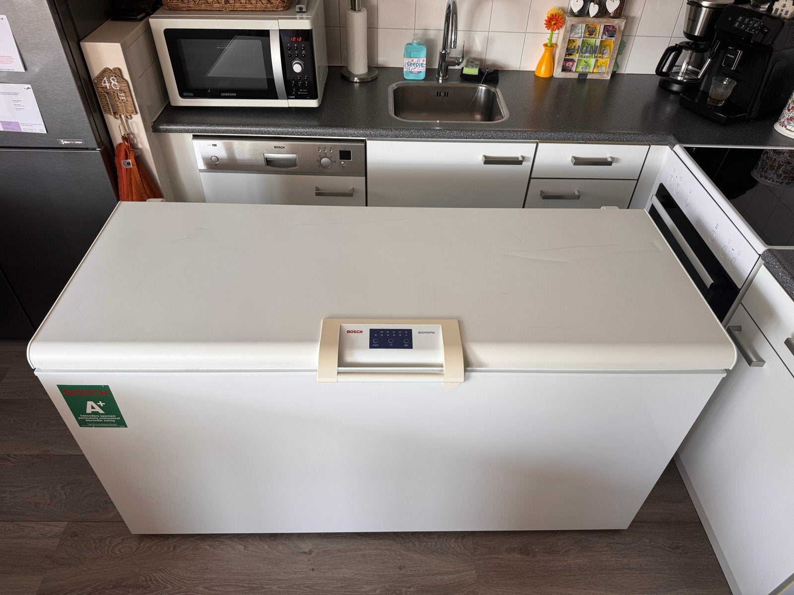 Bosch Economic Vrieskist - Ruim en Energiezuinig, Witgoed en Apparatuur, Vrieskist, Gebruikt, Minder dan 85 cm, Energieklasse A of zuiniger