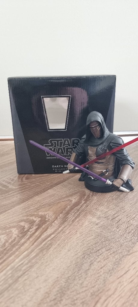 Star Wars Darth Revan Buste Gentle Giant, Ophalen of Verzenden, Zo goed als nieuw, Beeldje of Buste