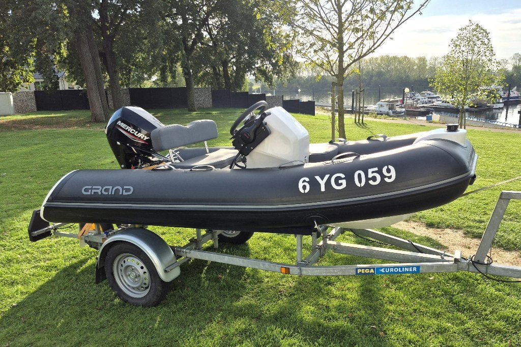 Rib GRAND Silverline S330L + Mercury F20E + Pega Trailer, Watersport en Boten, Zo goed als nieuw, 20 pk, Ophalen, Polyester/glasvezel