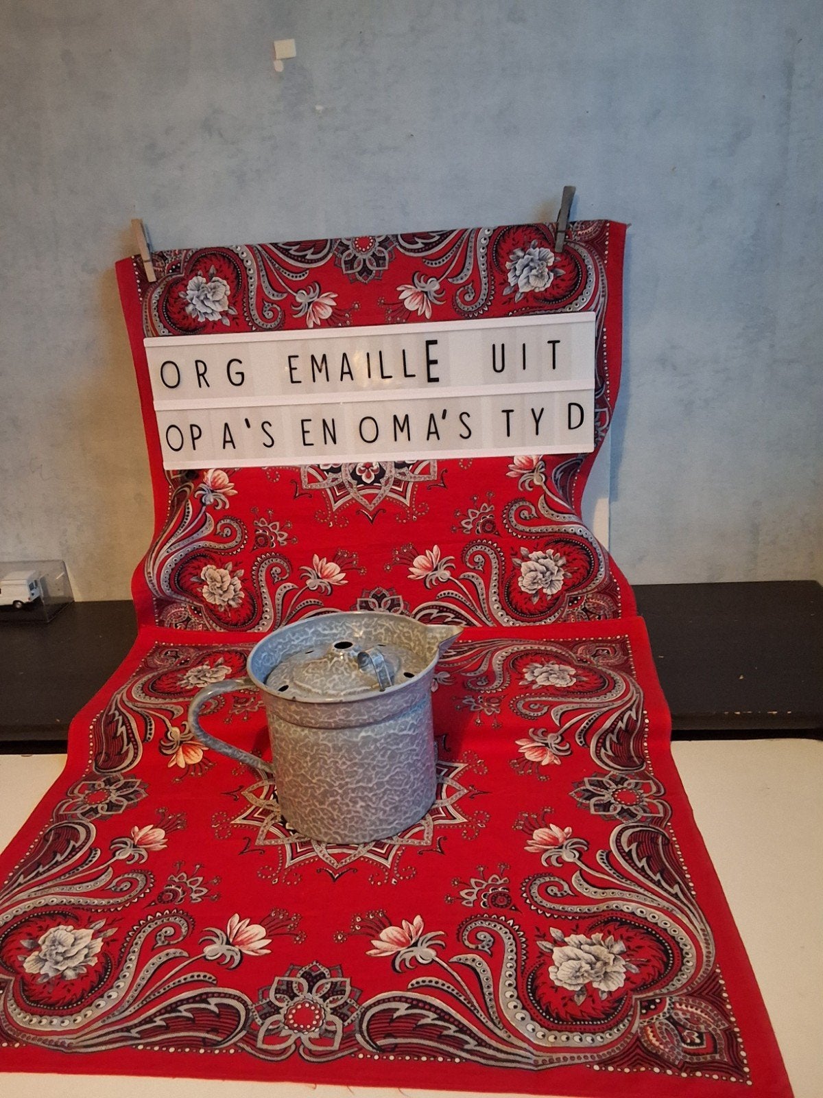 GAAF Grijsgewolkt EMAILLE melkkoker met anti overkookdeksel., Antiek en Kunst, Antiek | Emaille, Ophalen of Verzenden