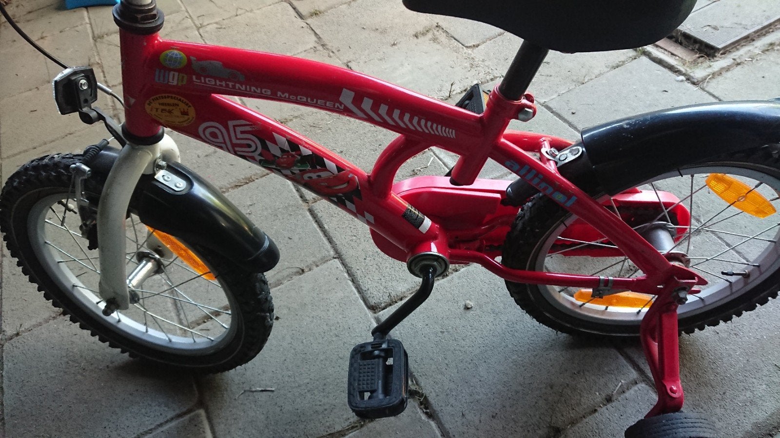 Kinderfiets " Cars " 16 inch - izgst, Ophalen, Zijwieltjes, 16 tot 20 inch, Cars