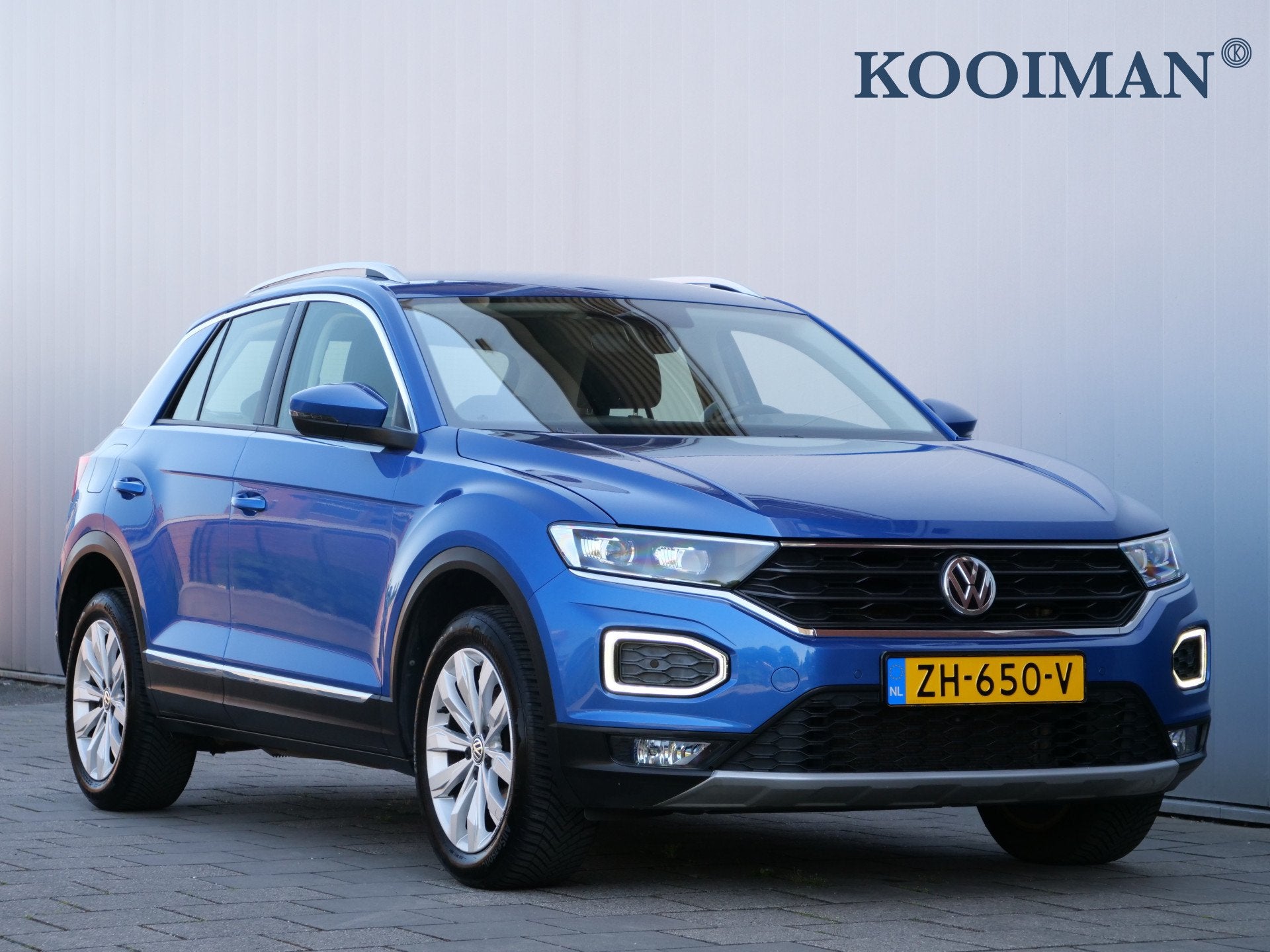 Volkswagen T-Roc 1.5 TSI Sport 150 PK Navi / DAB / Apple Car, Auto's, Volkswagen, Voorwielaandrijving, Stof, 4 cilinders, 150 pk