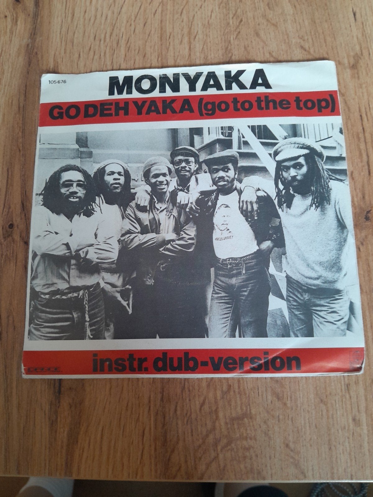 monyaka 7inch go deh yaka, Ophalen of Verzenden, Zo goed als nieuw, Pop