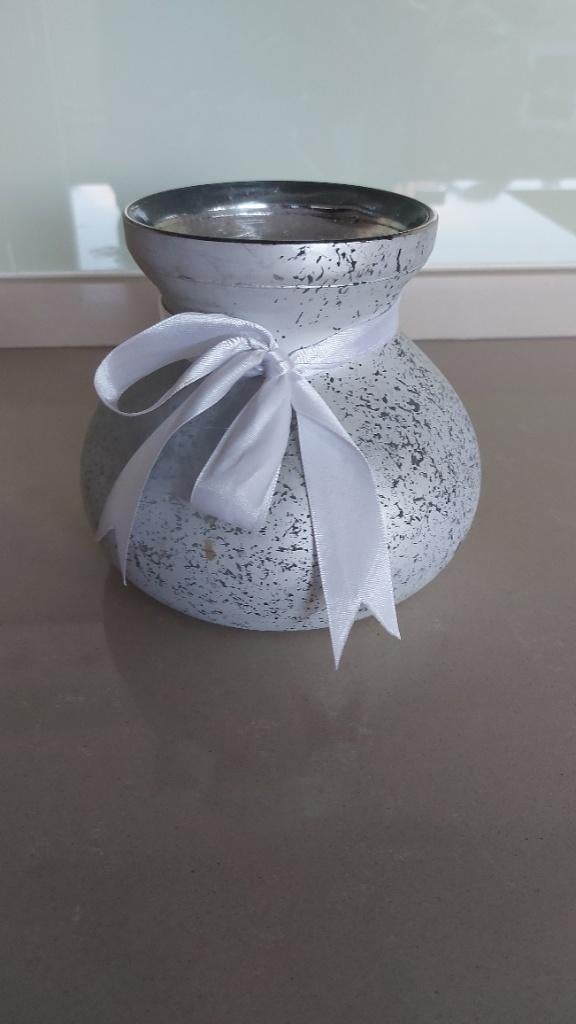 Wit/ zilver grijze vaas., Ophalen of Verzenden, Zo goed als nieuw, Overige kleuren, Glas