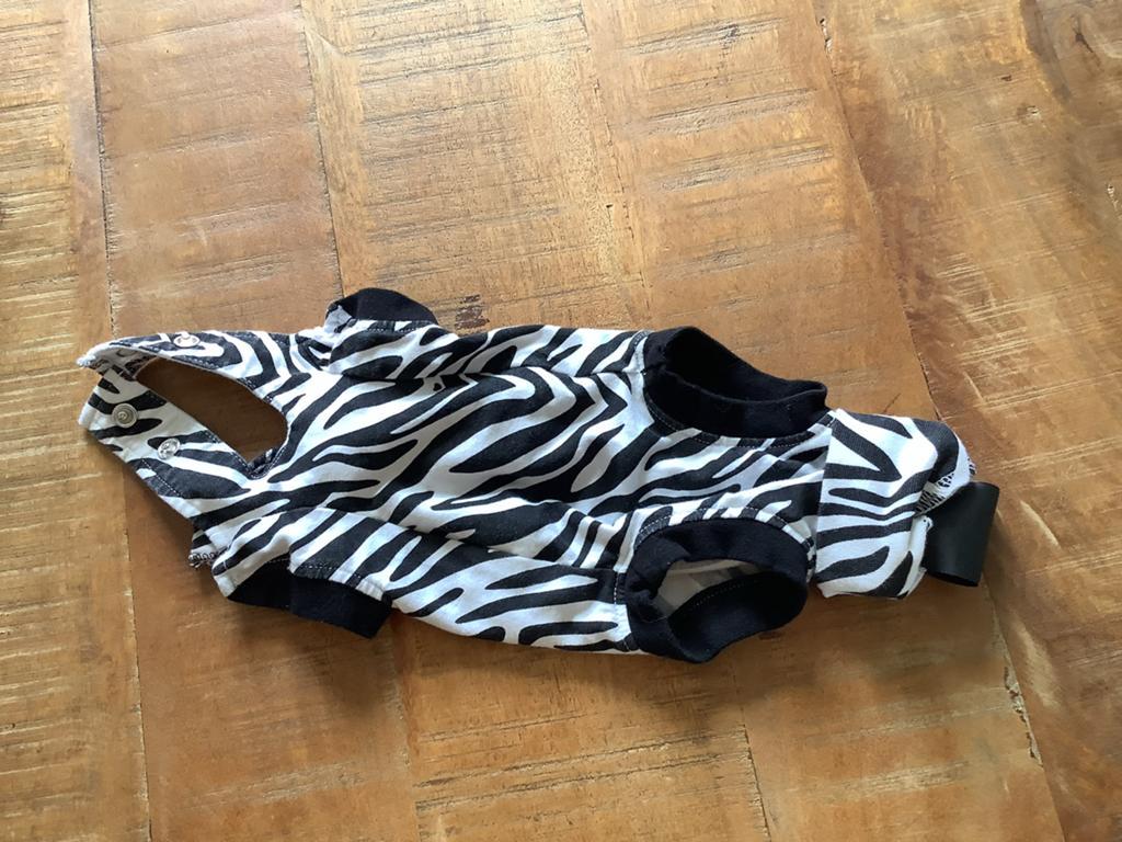 Kitten beschermpakje bv. na operatie, Ophalen of Verzenden, Zo goed als nieuw