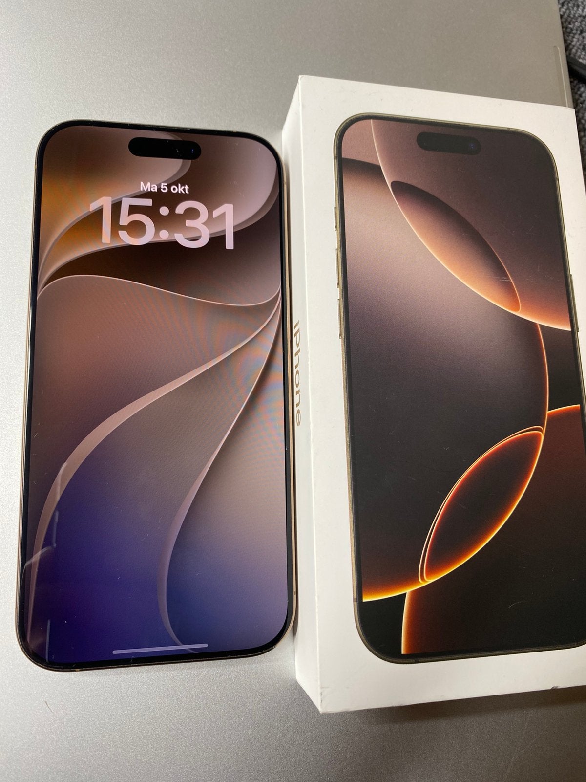 Nieuwstaat iphone 16 pro 128gb goud 90%, 128 GB, Zo goed als nieuw, Zonder simlock, Zonder abonnement
