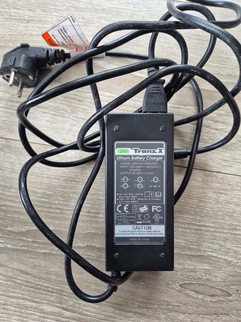 Oplader TranzX 24 V, Ophalen of Verzenden, Zo goed als nieuw