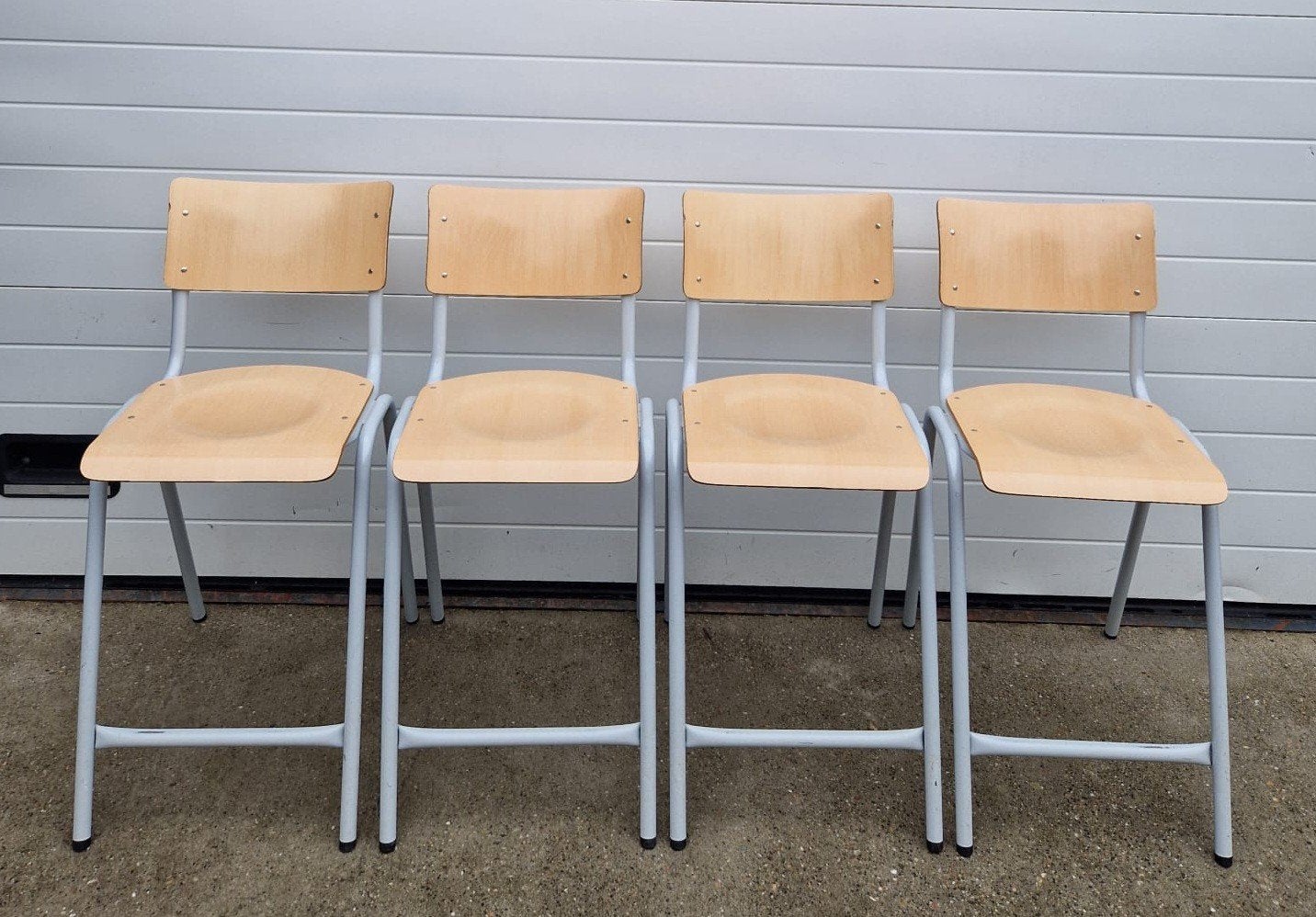 12 x werkkrukken schoolstoelen atelier werk kruk barstoelen, Ophalen of Verzenden, Zo goed als nieuw, Vijf, Zes of meer stoelen