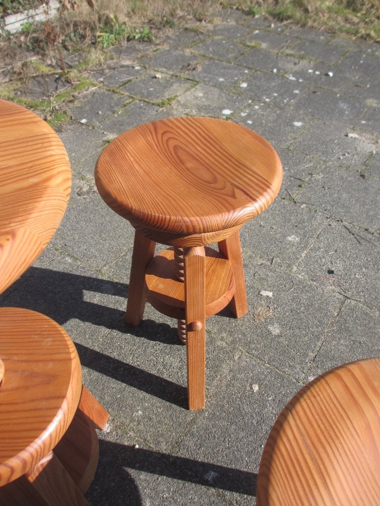Vintage draaibare grenen houten kruk, Huis en Inrichting, Krukjes, Ophalen of Verzenden, Gebruikt, Hout