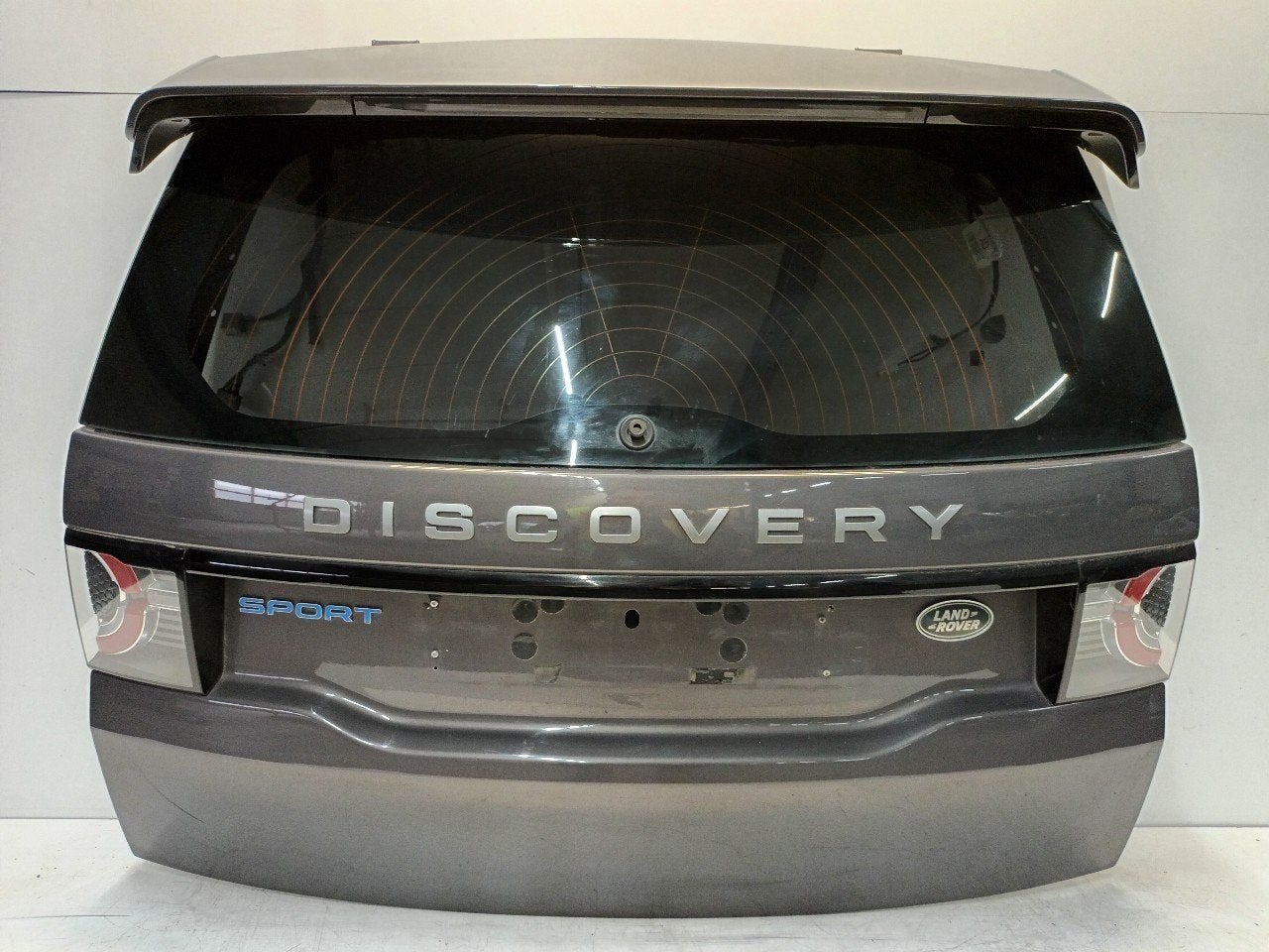 Achterklep Land Rover Discovery, Onderdelen@venauto.nl, Van der Ven Autorecycling B.V., Ettenseweg 76, 4706 PB Roosendaal, The Netherlands