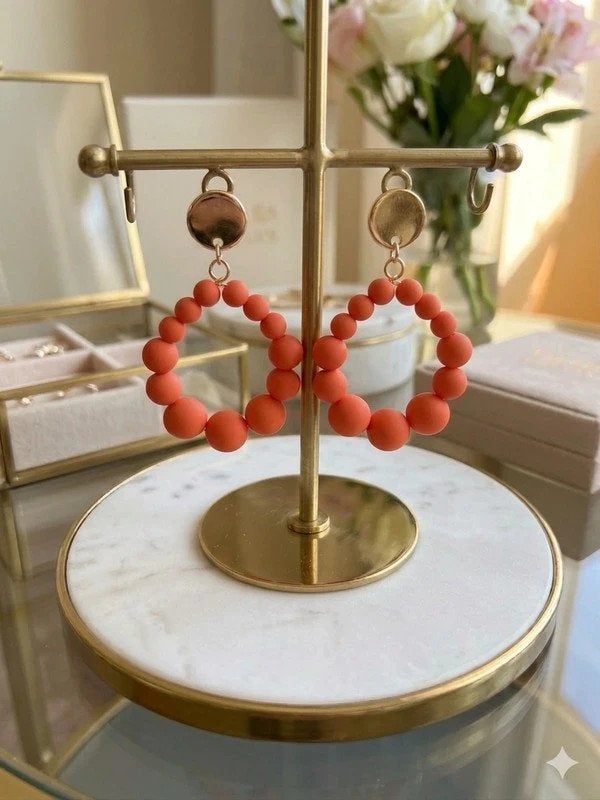 Matte Koraal Oranje Kralen Statement Oorbellen voor Koningsd, Sieraden, Tassen en Uiterlijk, Oorbellen, Ophalen of Verzenden, Zo goed als nieuw