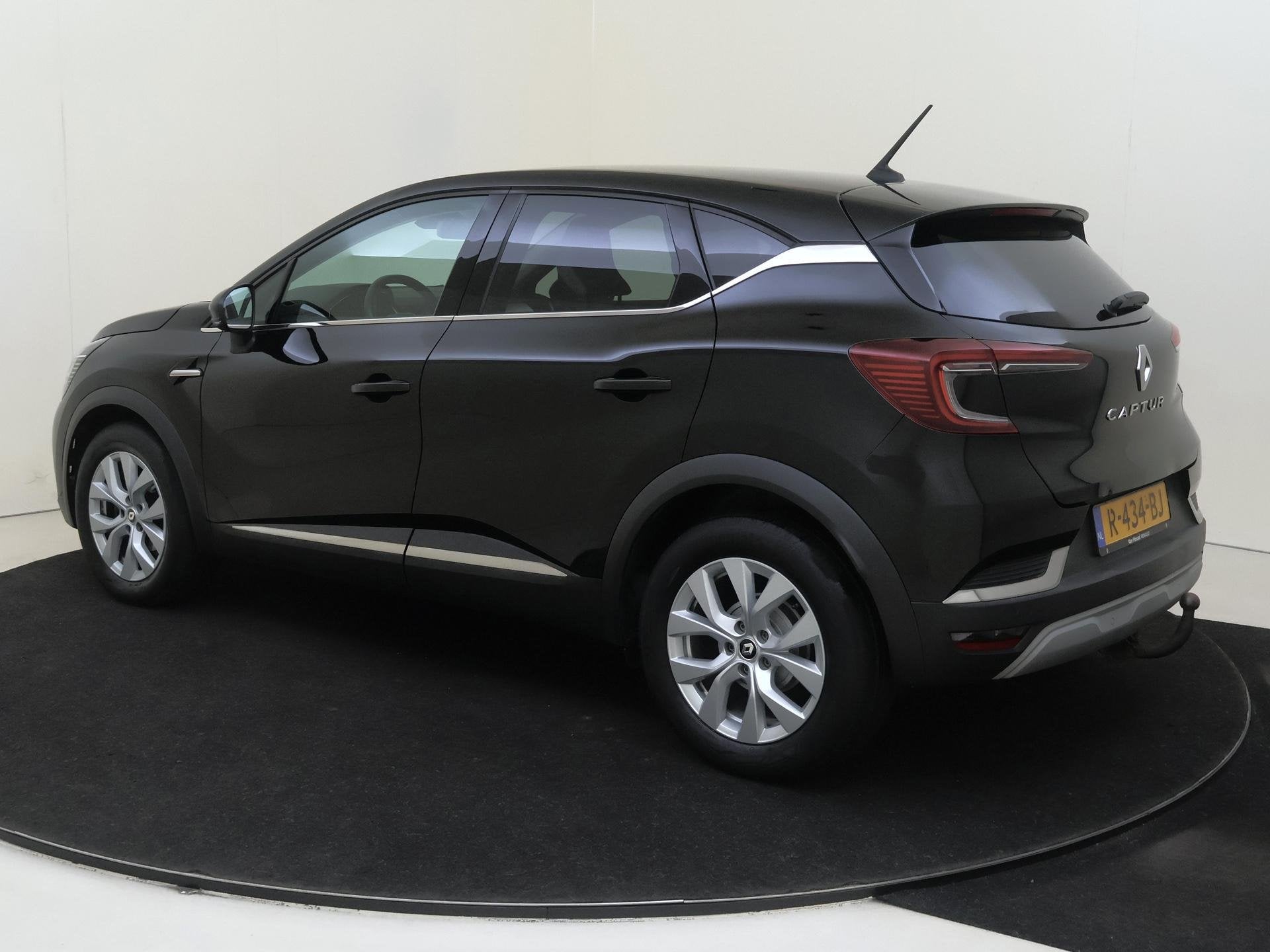 Renault Captur 1.3 TCe 140 Intens | Navigatie | Parkeersenso, Auto's, Voorwielaandrijving, Dealer onderhouden, Gebruikt, Euro 6