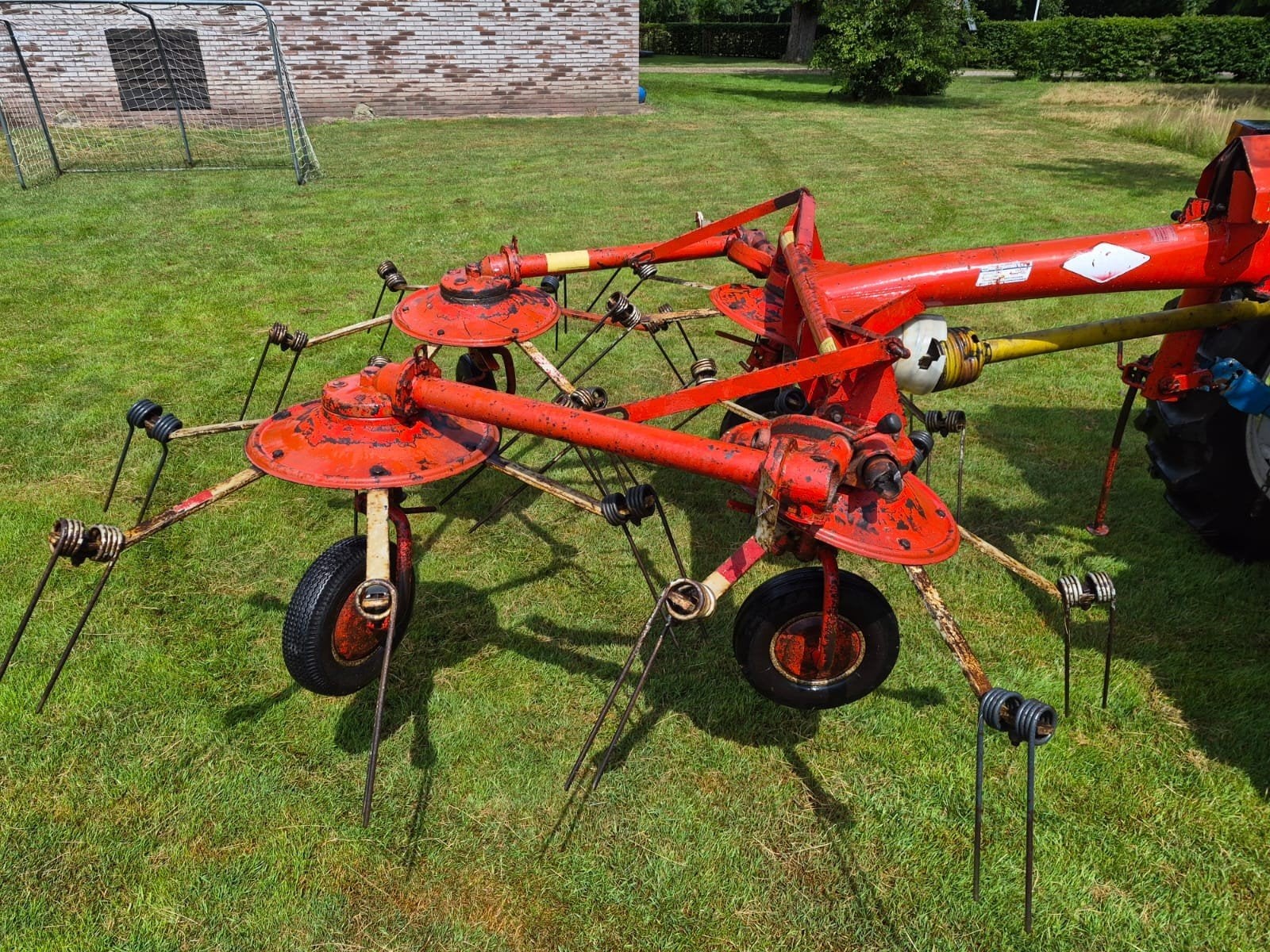 Kuhn GF 452 M Schudder - Hooischudder, Ophalen, Akkerbouw, Weidebouw