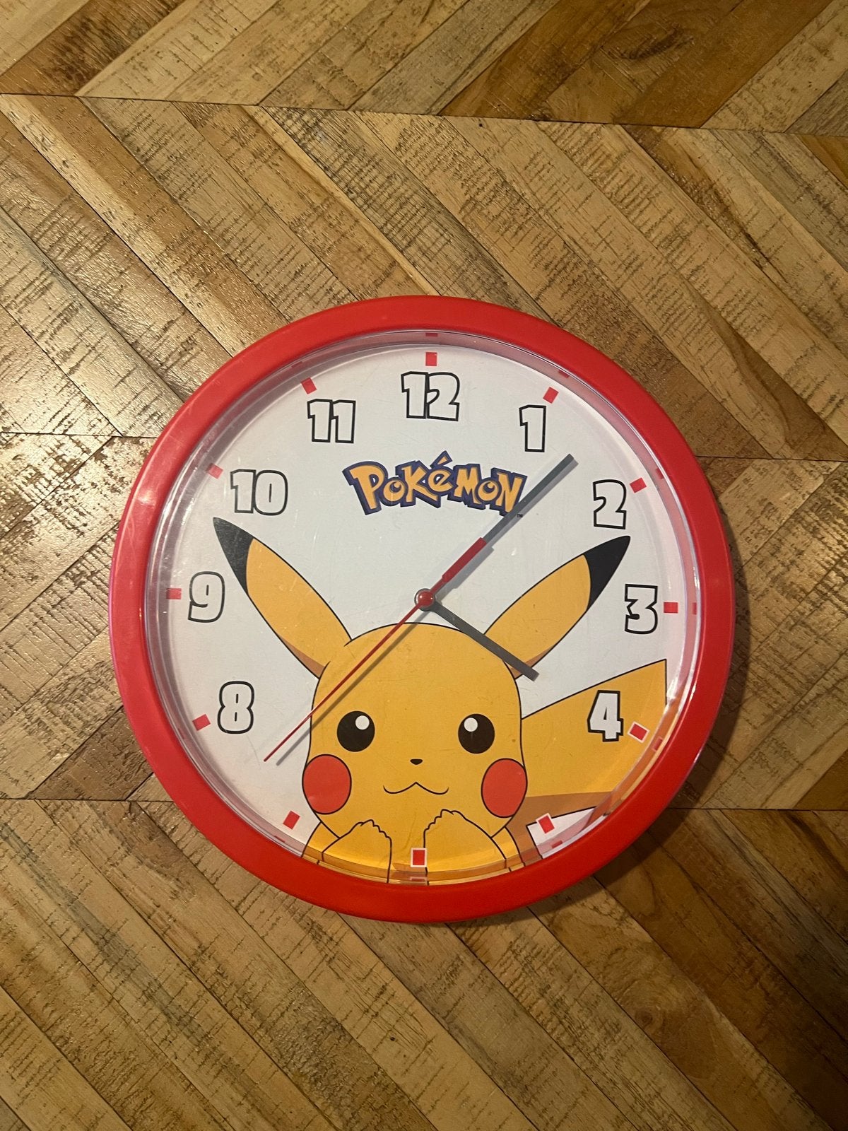 Leuke Pokémon Pikachu wandklok - Analoog, Ophalen, Analoog, Werkt op batterijen, Modern