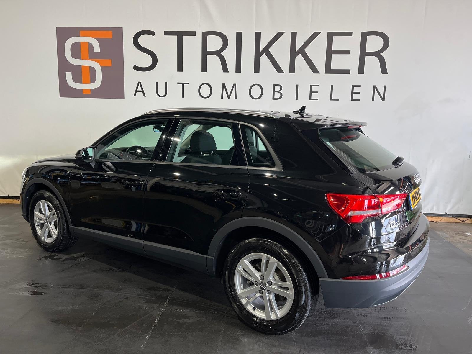 Audi Q3 35 TFSI Pro Line S, Auto's, 4 cilinders, 150 pk, Lichtsensor, Zwart