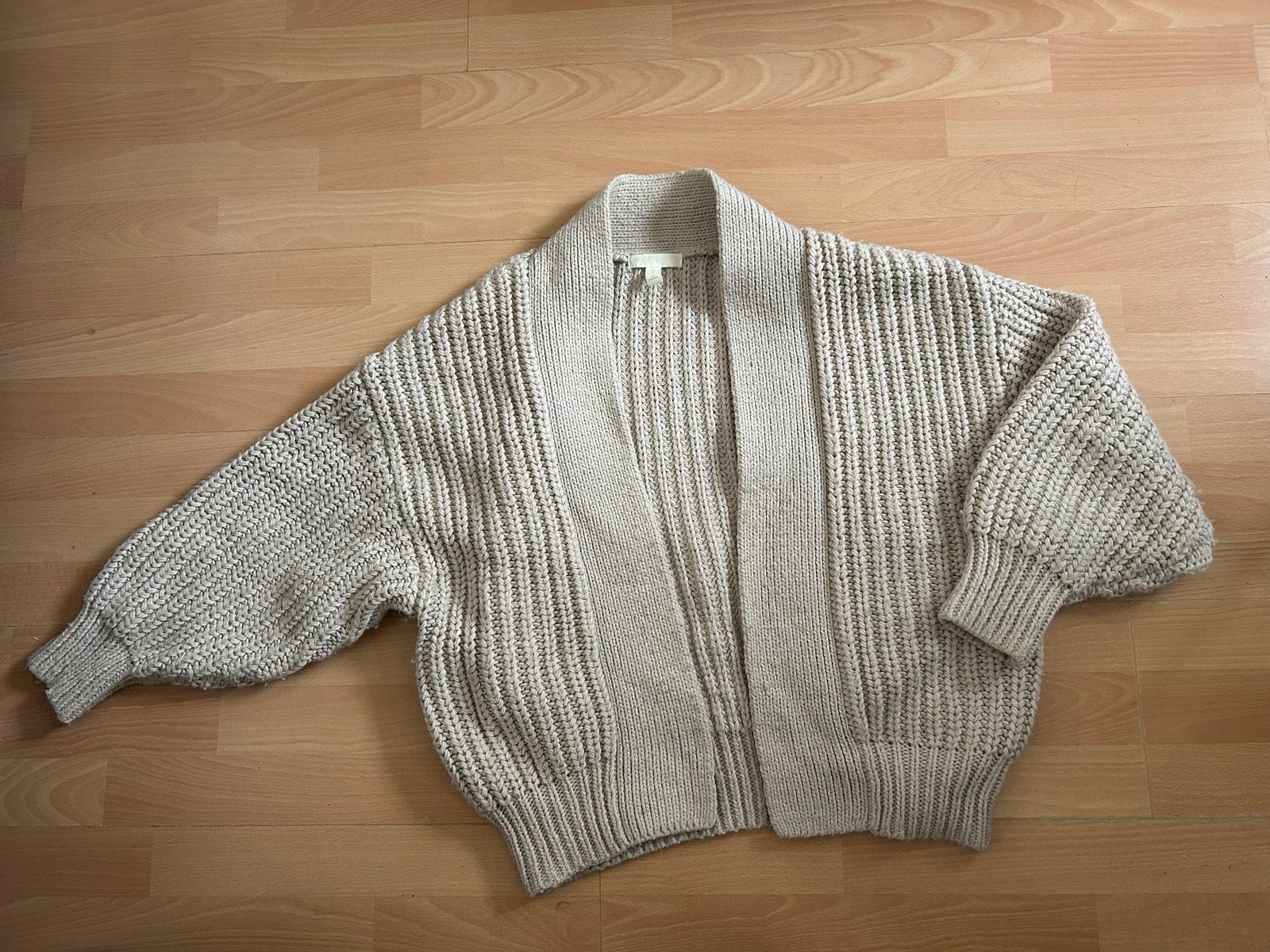 H&M gebreid vest maat M, beige, zo goed als nieuw, Ophalen of Verzenden, Zo goed als nieuw, Maat 38/40 (M), Beige