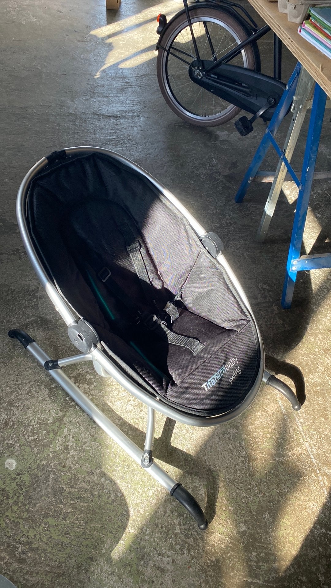 Titanium baby swing wipstoel, Gebruikt, Wipstoel, Met gordel(s) of riempje(s), Ophalen