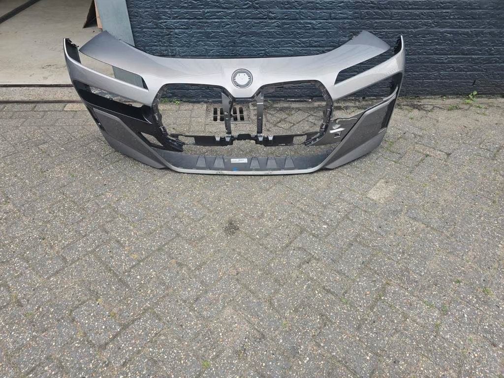 BMW 7 Serie M G70 2022+ Voorbumper Bumper 6xPDC Origineel!, Petuelring 130
80788  Munich, DE, Gebruikt, Info@bmw.de, Ophalen of Verzenden