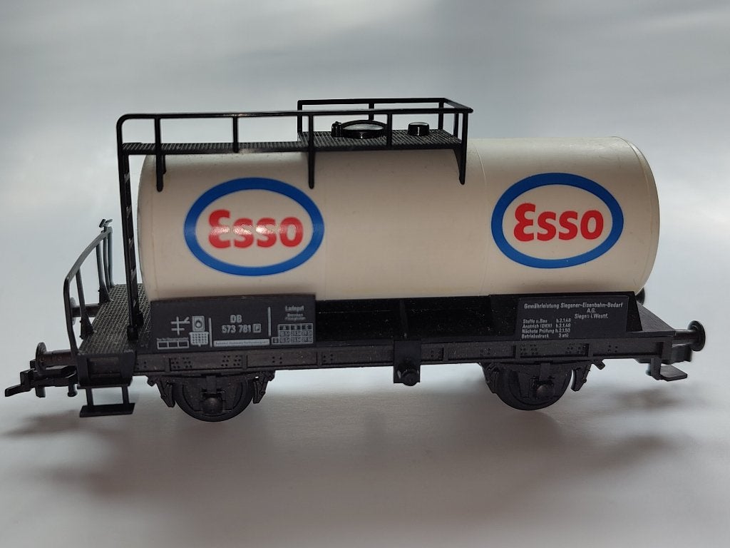 Fleischmann 5032 DB Ketelwagen Esso, Gebruikt, Gelijkstroom, Plainbachstr. 4 5101 Bergheim Oostenrijk, Info@moba.cc