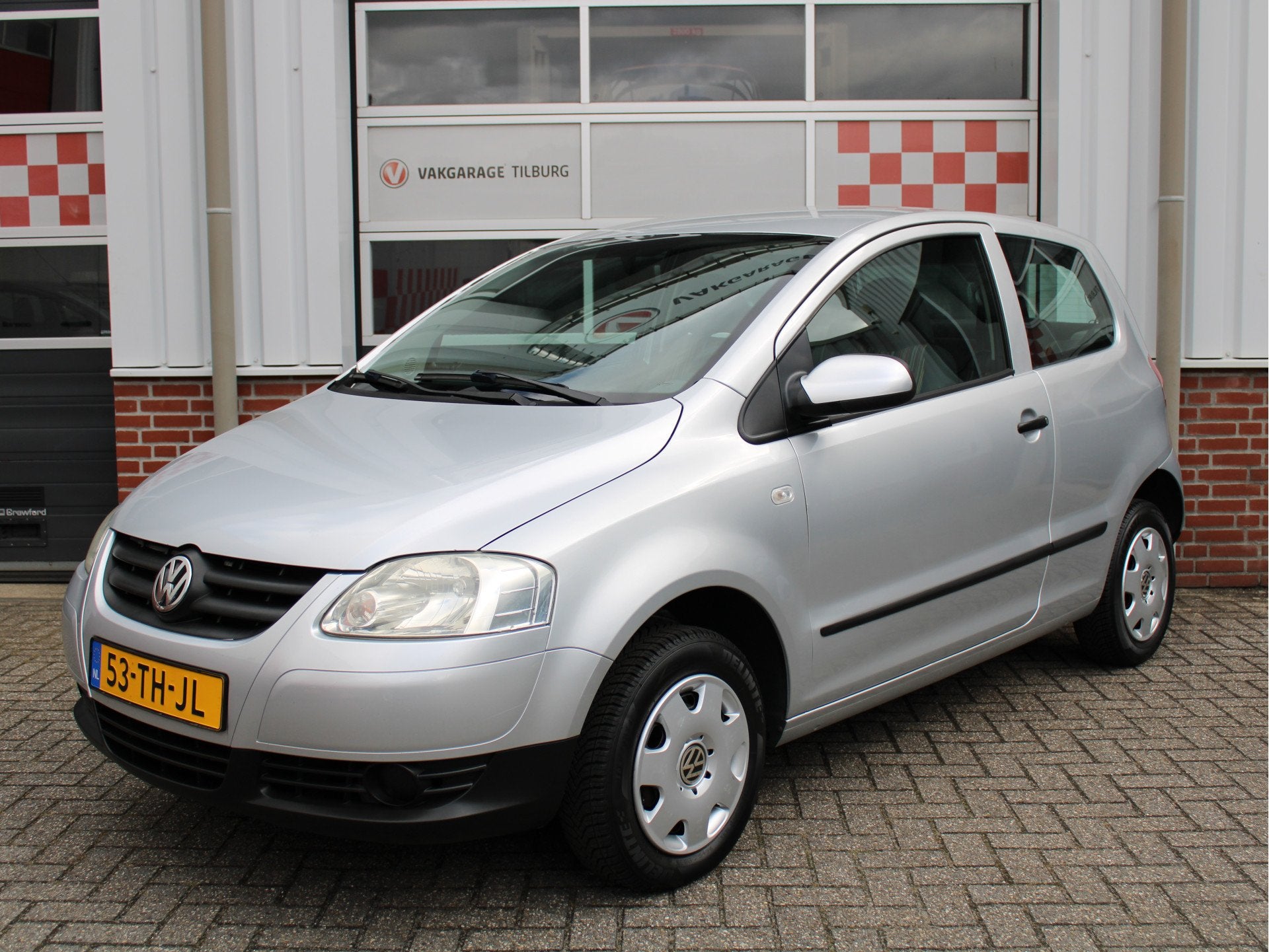 Volkswagen Fox 1.4 75pk Trendline Stuurbekrachtiging/Isofix/, Auto's, Metallic lak, 4 cilinders, 4 stoelen, Origineel Nederlands