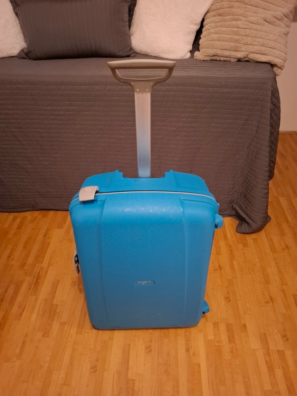 Samsonite reiskoffer met wieltjes en uitschuifbare handgreep, Ophalen, 40 tot 60 cm, Wieltjes, Gebruikt