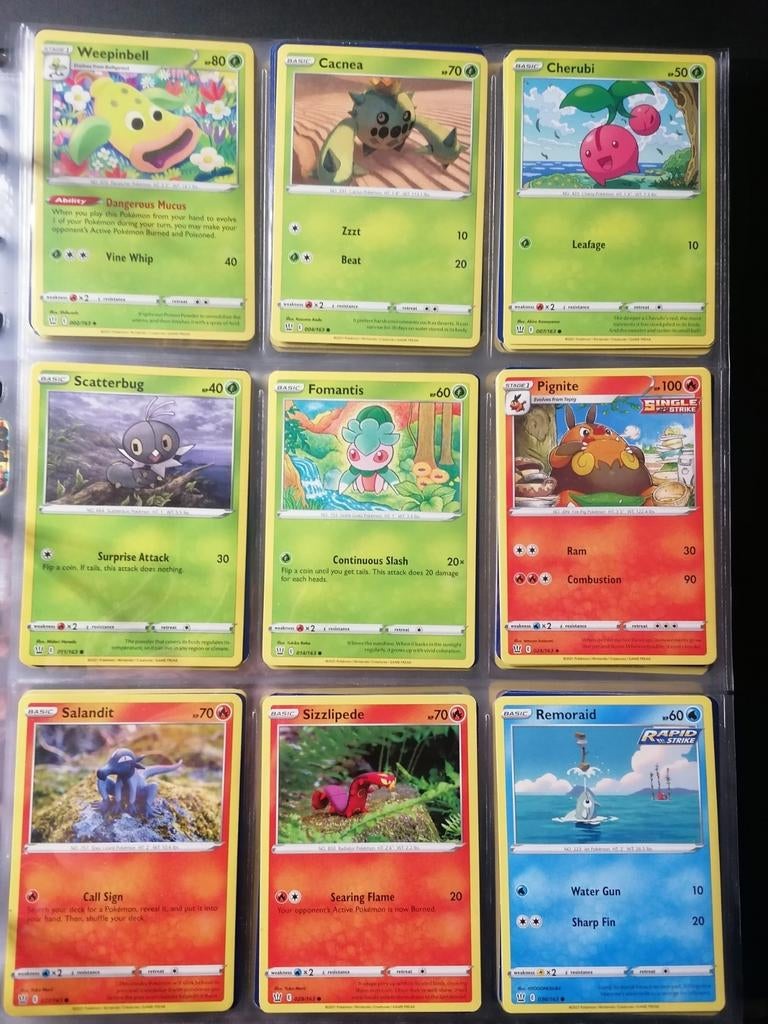 Battle Styles - Commons & Uncommons - Pokémon, Ophalen of Verzenden, Zo goed als nieuw, Meerdere kaarten
