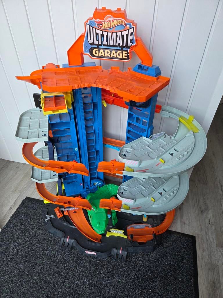 Hot Wheels Ultimate Garage met T-Rex en extra baan, Ophalen of Verzenden, Gebruikt