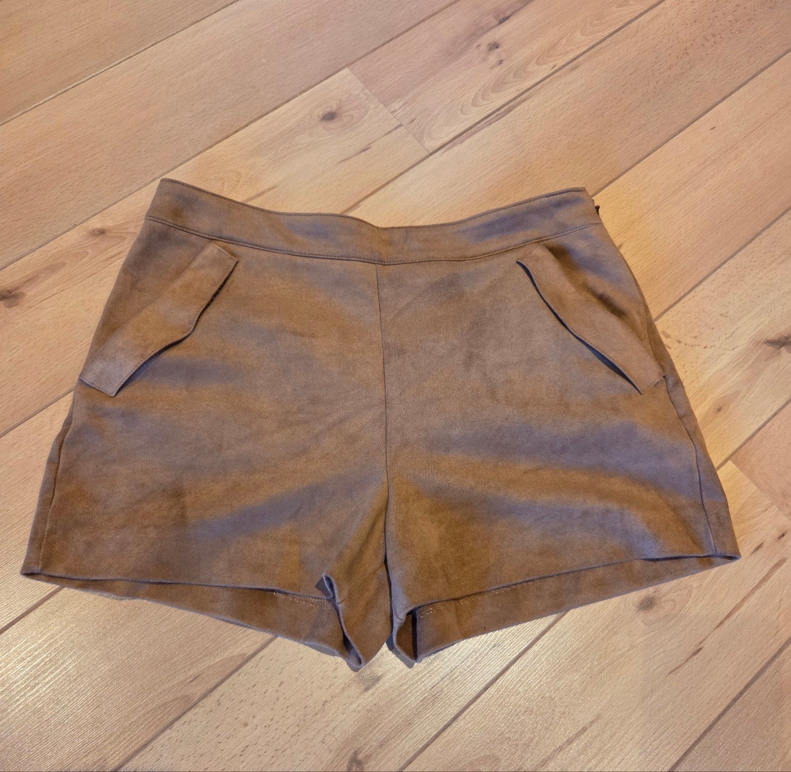 COSTES suède-look short cognac/camelbruin maat 36, Ophalen of Verzenden, Zo goed als nieuw, Maat 36 (S), COSTES