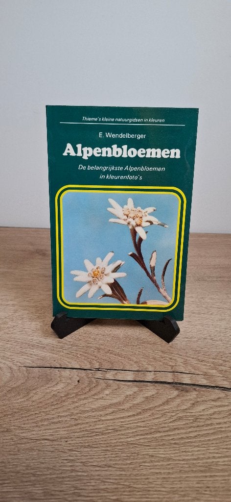 Alpenbloemen  Thieme's kleine natuurgidsen (1977), Boeken, Natuur, Ophalen of Verzenden, Gelezen, Bloemen, Planten en Bomen, E. Wendelberger