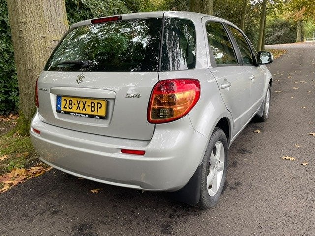 Suzuki SX4 1.6 Exclusive, Voorwielaandrijving, Gebruikt, Zwart, 4 cilinders