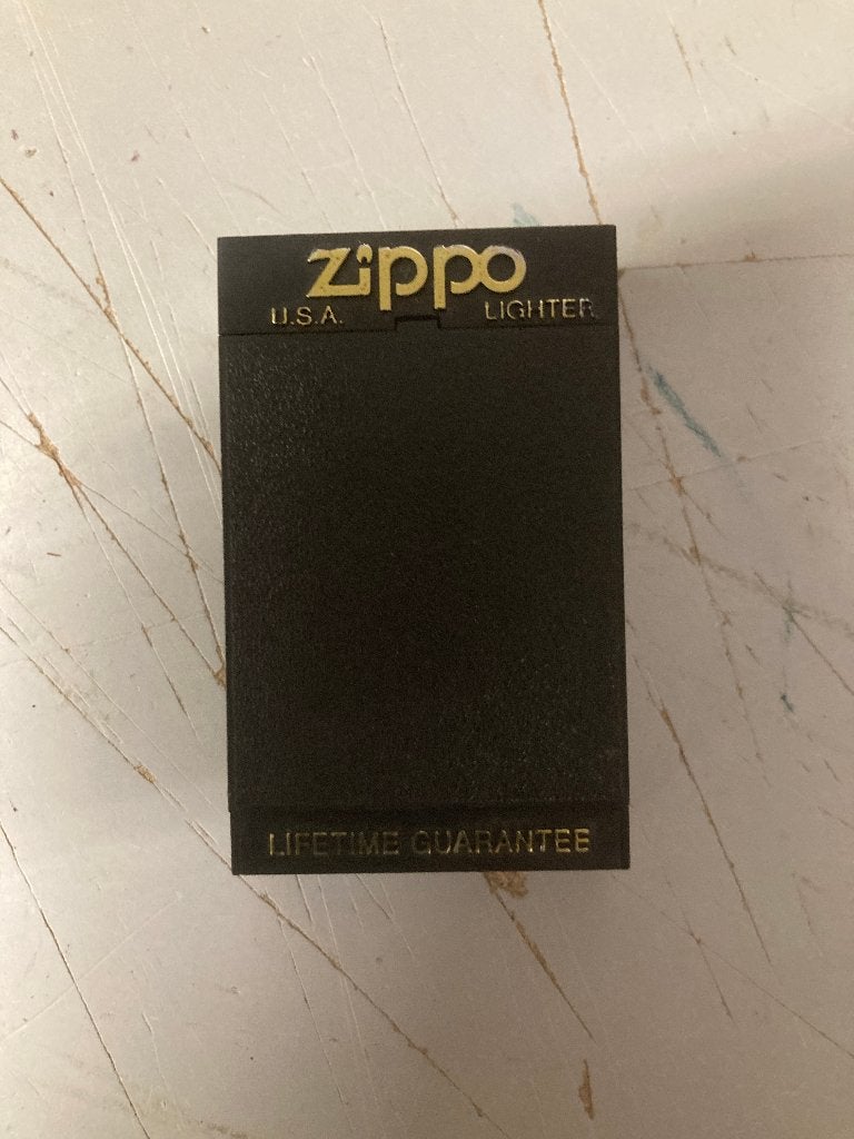 T.K. Zippo aansteker  Jaarcode A IX zie foto, Ophalen of Verzenden, Zo goed als nieuw, Aansteker