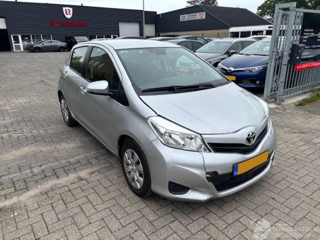 Toyota Yaris 1.0 5-drs airco (bj 2013), Auto diversen, Overige carrosserieën, Handgeschakeld, Toyota, Benzine