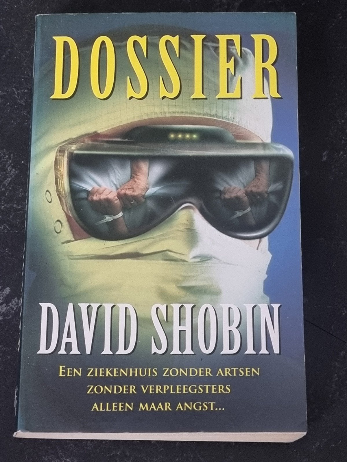 Dossier - David Shobin (Thriller), Ophalen of Verzenden, Gelezen, David Shobin