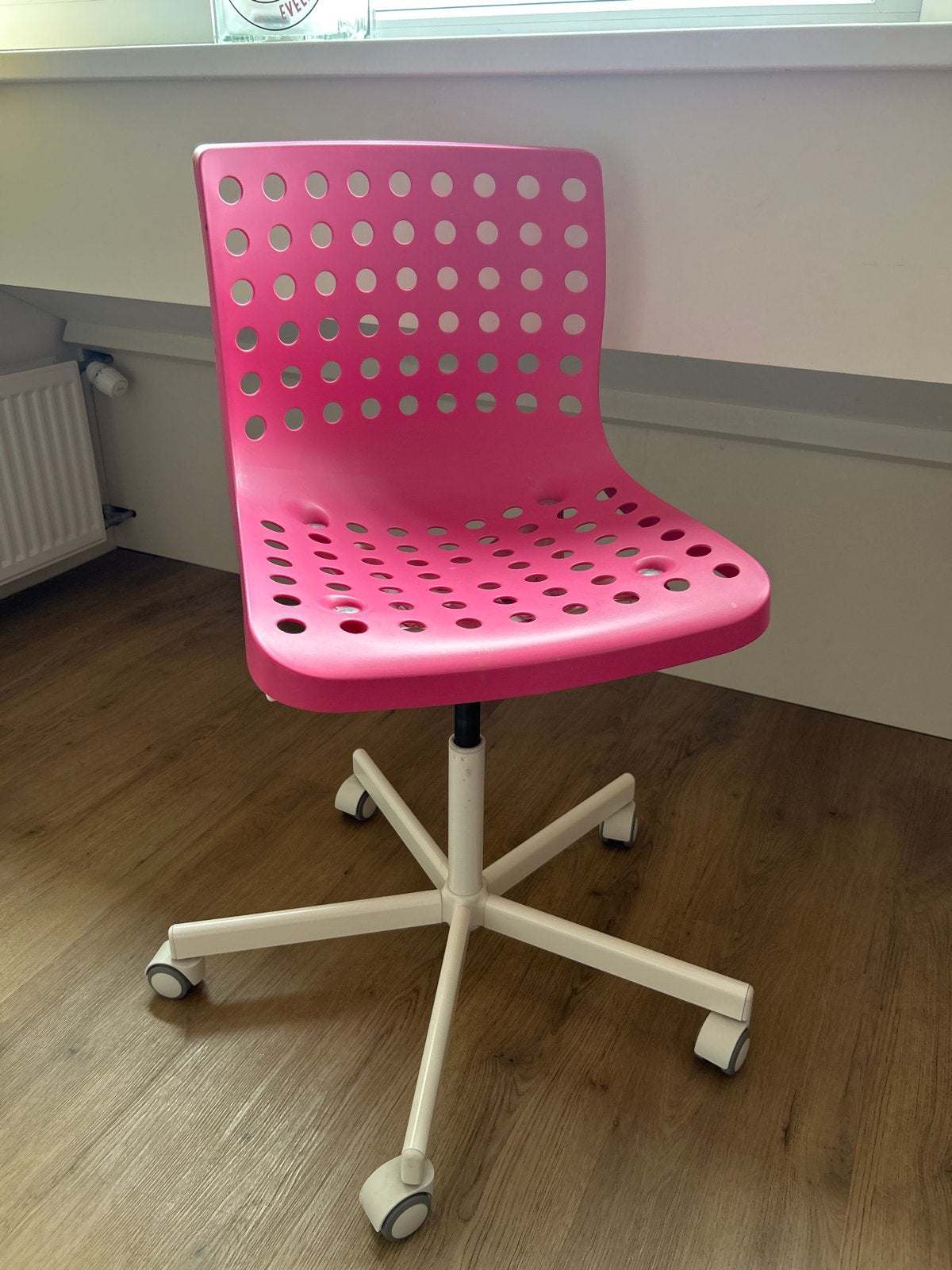 Roze IKEA bureaustoel - Ideaal voor kinder- of tienerkamer, Ophalen, Gebruikt, Roze, Bureaustoel