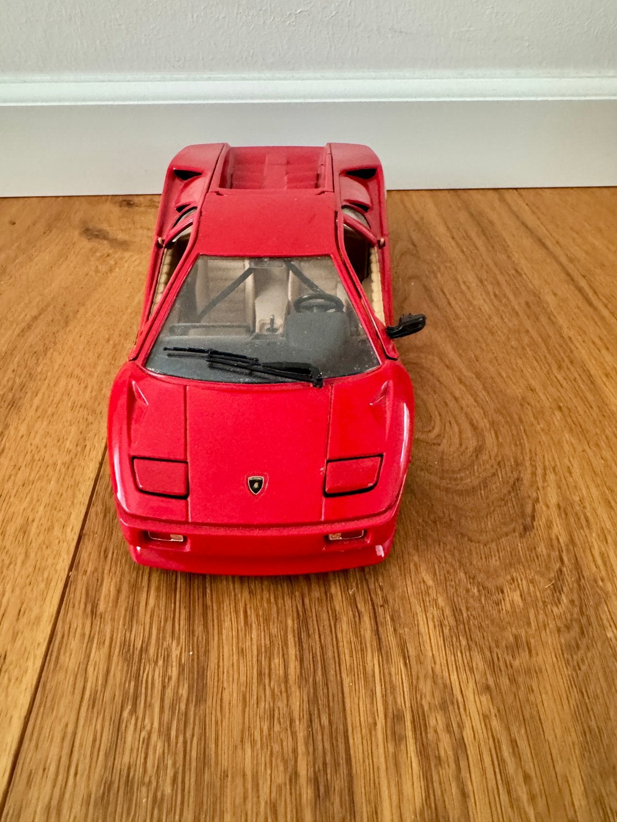 Bburago Ferrari Testarossa 1:18 rood – Made in Italy, Hobby en Vrije tijd, Modelauto's | 1:24, Ophalen of Verzenden, Zo goed als nieuw