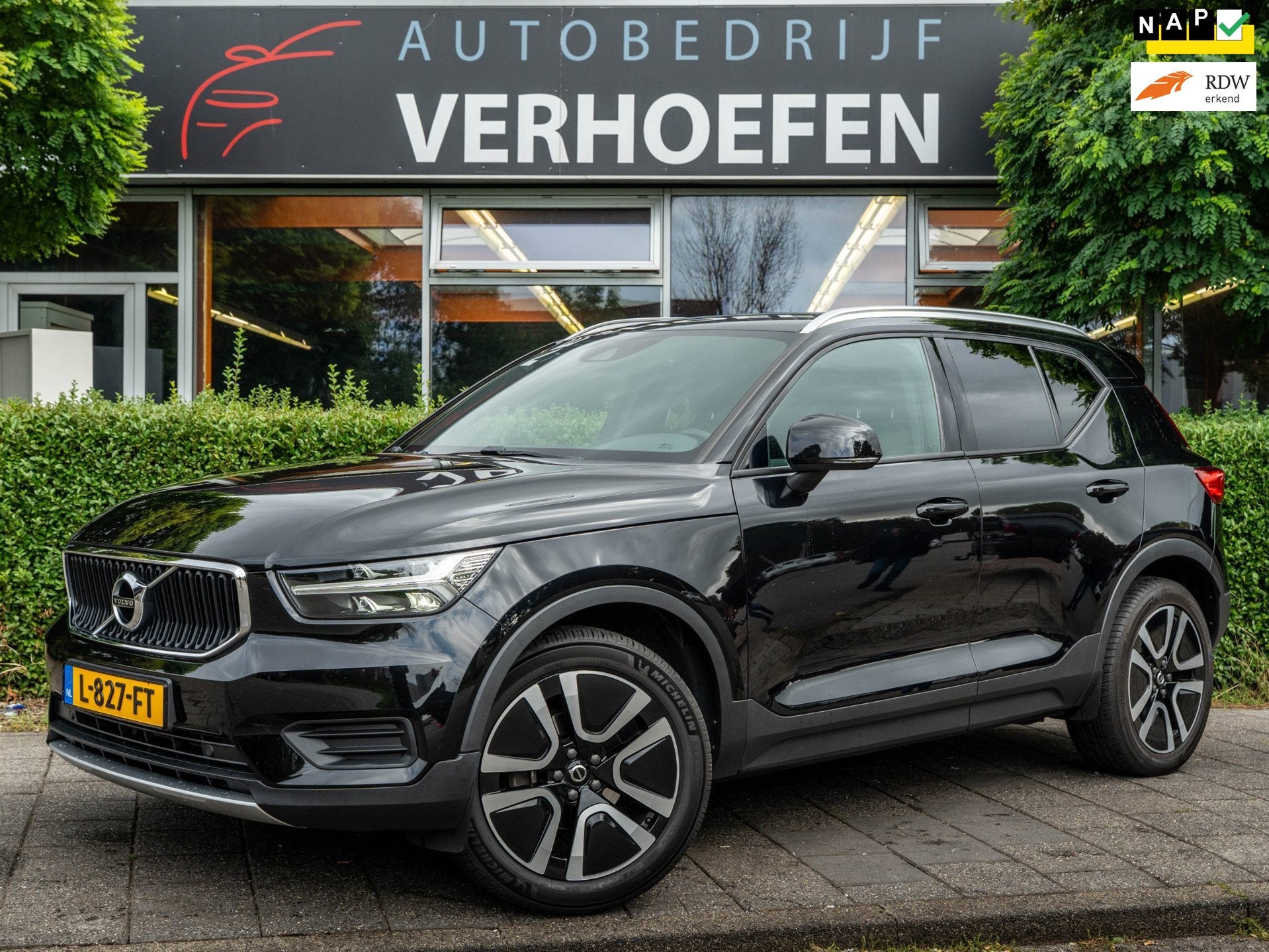 Volvo XC40 1.5 T2 Momentum - APPLE CARPLAY - CRUISE CONTR -, Auto's, Volvo, Voorwielaandrijving, Dealer onderhouden, Gebruikt
