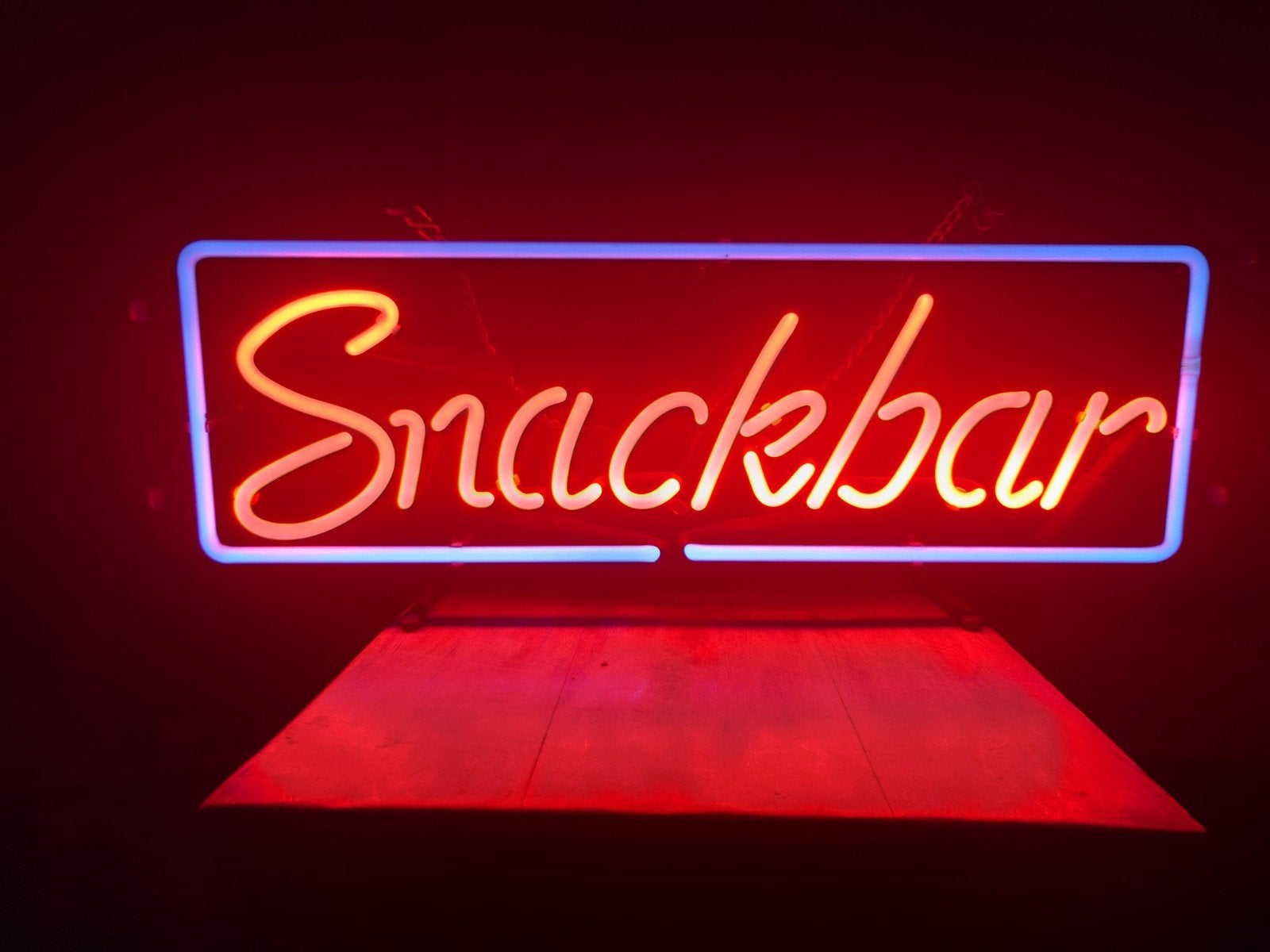 Neon snackbar, Ophalen, Lichtbak of (neon) lamp