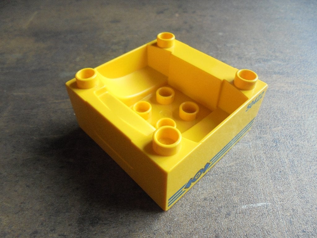 Lego Duplo Train Cab or Tender Base (zie foto's) 3, Kinderen en Baby's, Speelgoed | Duplo en Lego, Ophalen of Verzenden, Gebruikt