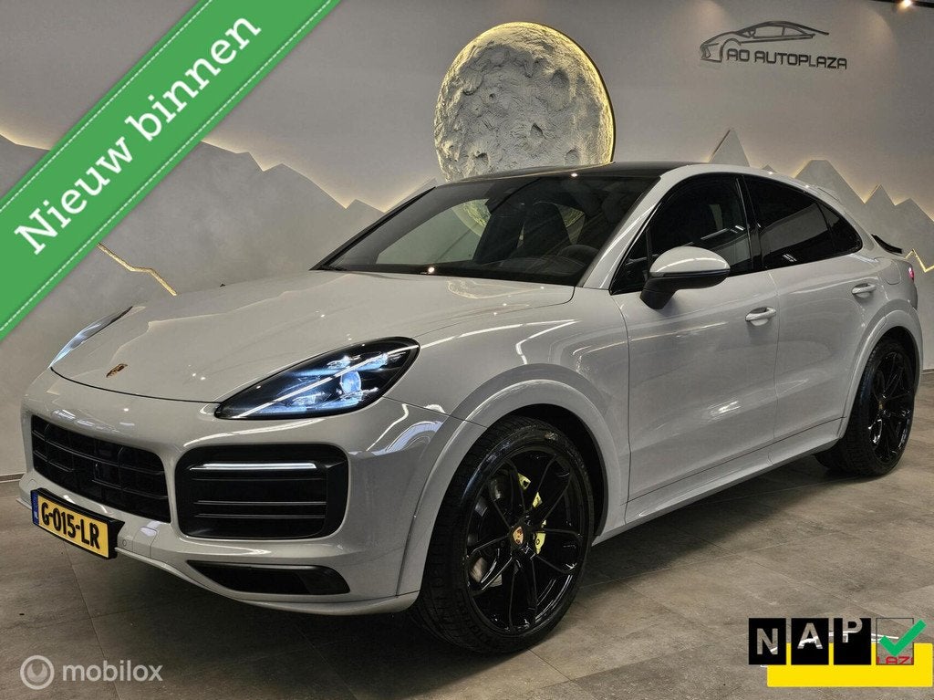 Porsche Cayenne Coupé 3.0 E-Hybrid Carbon/HUD/Memory/Keyles, Automaat, Cayenne, 462 pk, Leder en Stof