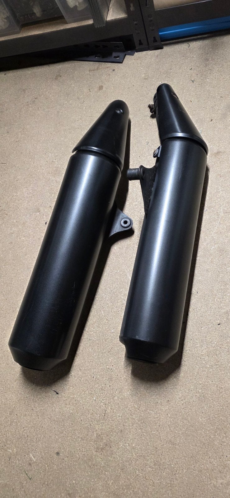 honda hornet 900 orgineel uitlaatset, Ophalen, Gebruikt