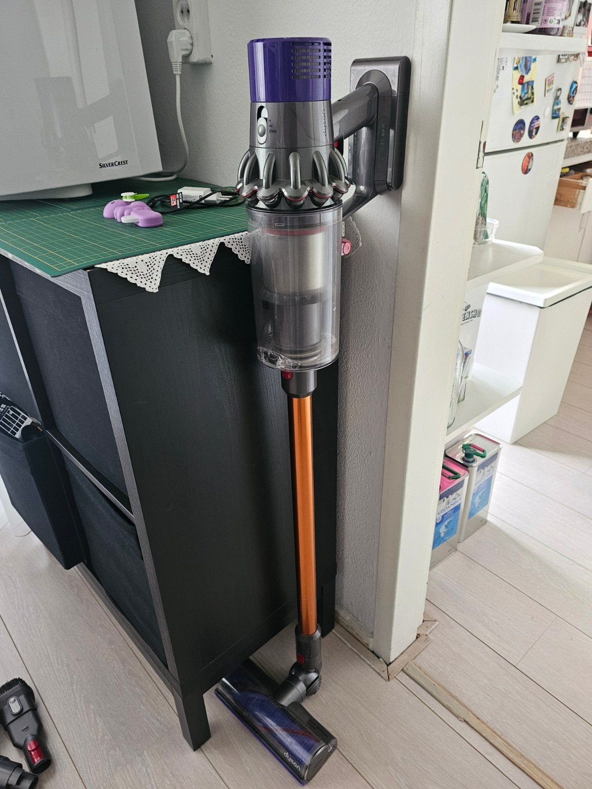 Dyson V11 Absolute steelstofzuiger met accessoires, Draadloos, Gebruikt, Ophalen of Verzenden, Dyson