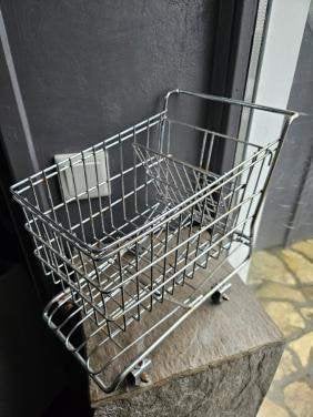 Grappige originele vintage kleine metalen winkelwagen mand, Ophalen of Verzenden