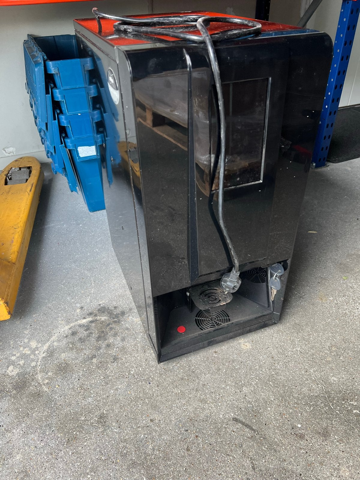 Gebruikte koffiemachine - tweedehands machine, Witgoed en Apparatuur, Gebruikt, 10 kopjes of meer, Koffiemachine, Koffiebonen