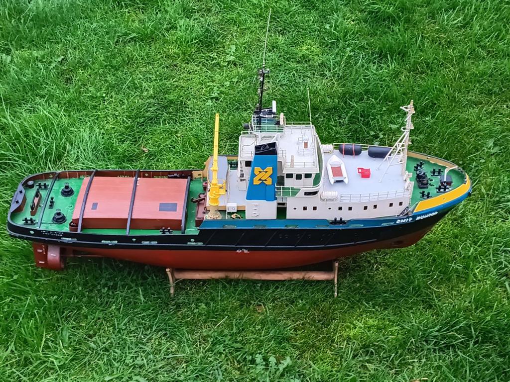 Smit Hunter sleepboot, voor rc varend afwerken, Ophalen
